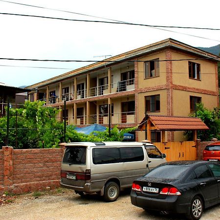 Runo Guest House Gagra Exterior photo