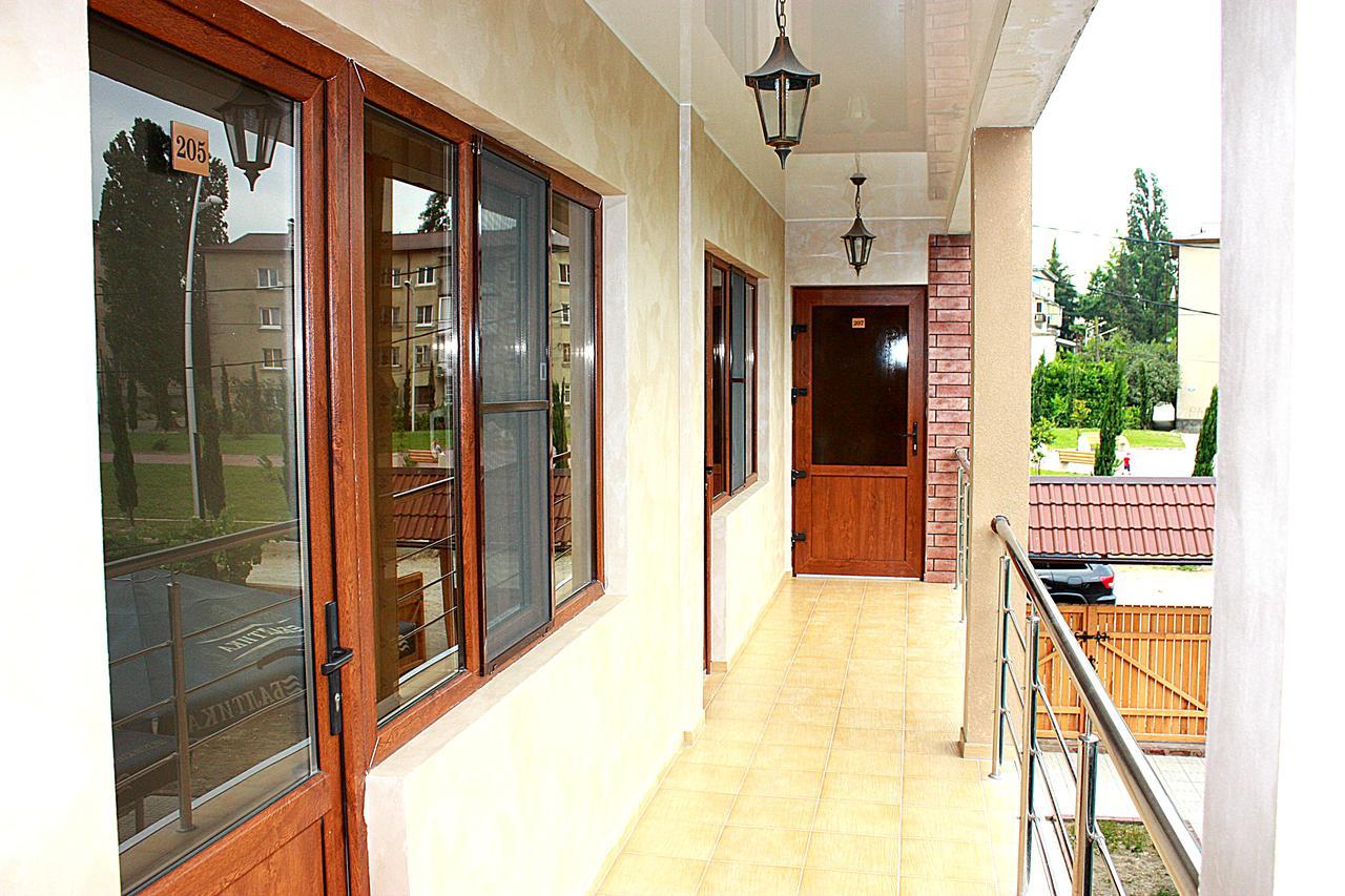 Runo Guest House Gagra Exterior photo